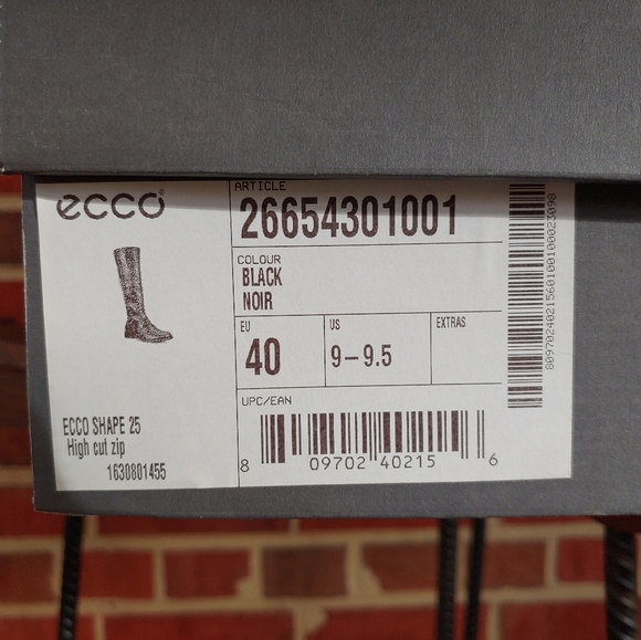 Ecco boots - Picture 2 of 4